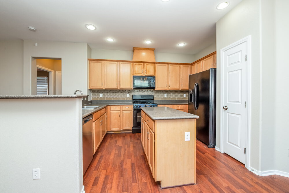 Building Photo - 6604 Frances Celia Ave