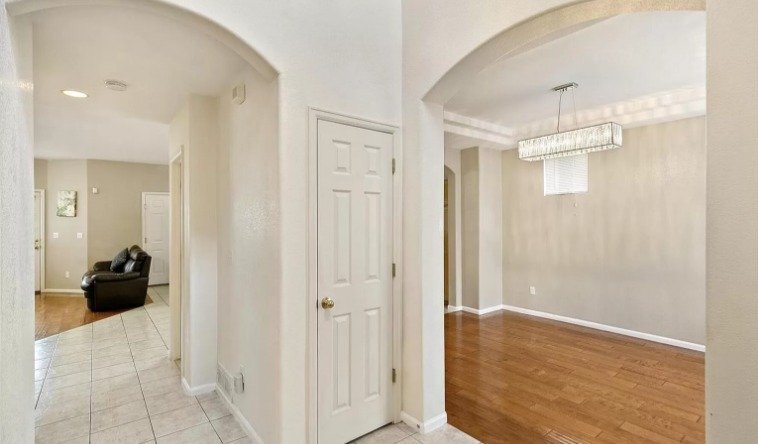 Building Photo - 6347 Utica Ct