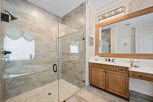 Building Photo - 208 Lucia Ct