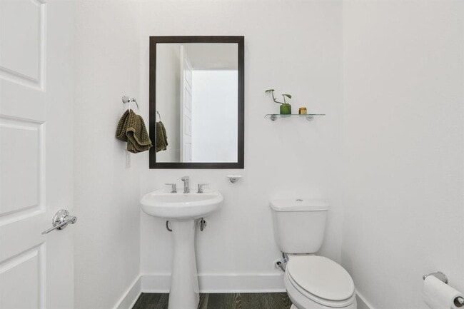 Building Photo - 6013 Florencia Ln