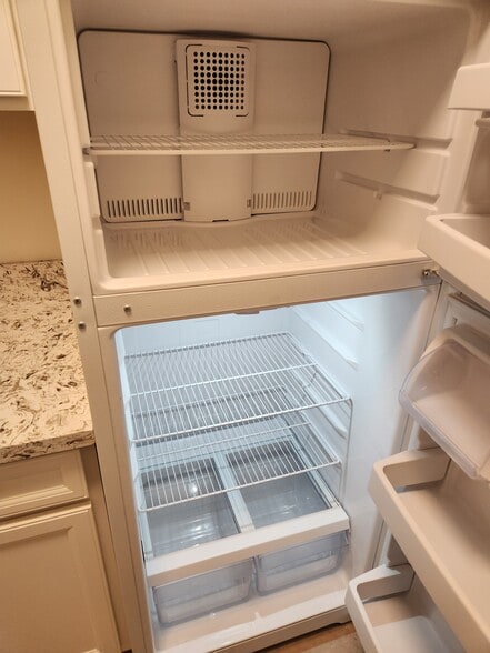 Building Photo - 12019 Ocean Park Blvd