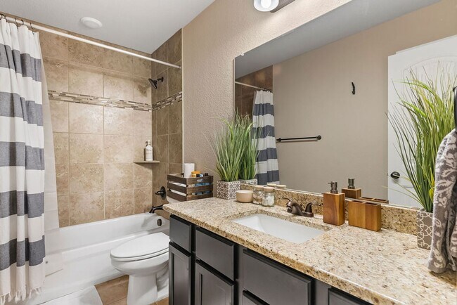 Building Photo - Half Off First Months Rent!!!