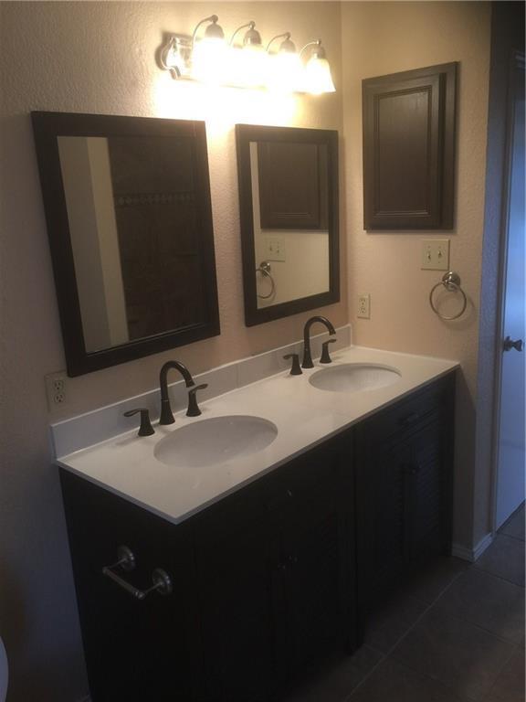 Building Photo - 2205 Wisteria Way