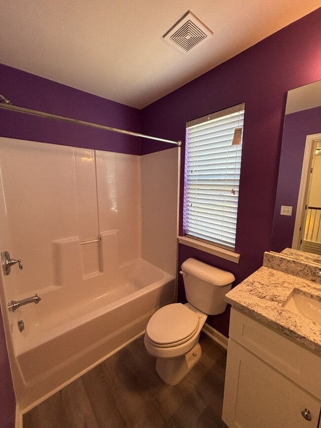 Building Photo - Gated Private Community! Spacious 3 Bedroom and 2.5 Bath End Unit Townhome