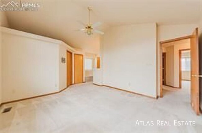 Building Photo - 8407 Wilmington Dr