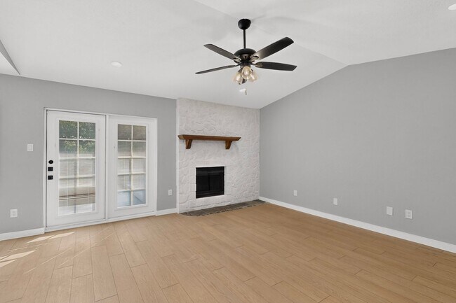 Building Photo - Newly Renovated Home In Watauga Ready To Be Yours!!!!