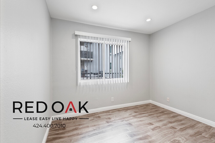 Building Photo - 5224 Cartwright Ave