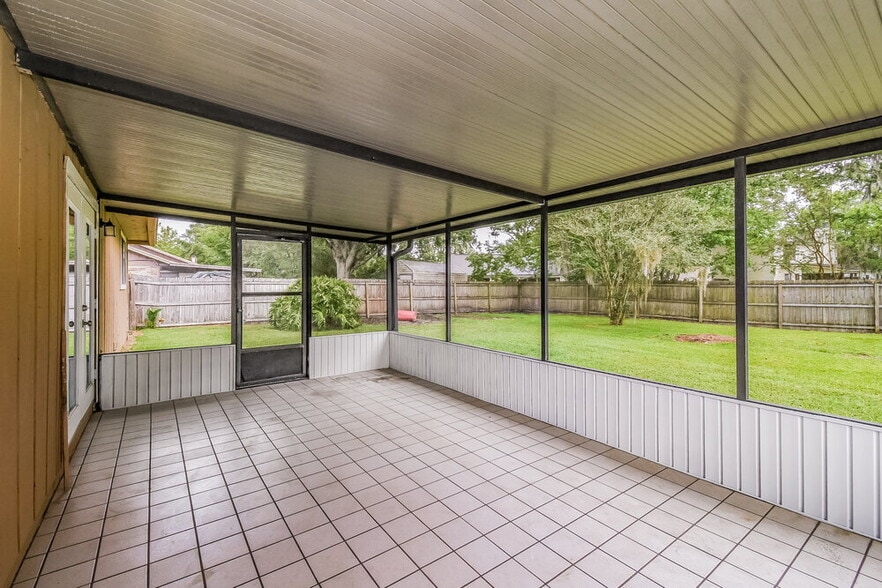 Building Photo - 2215 Botany St