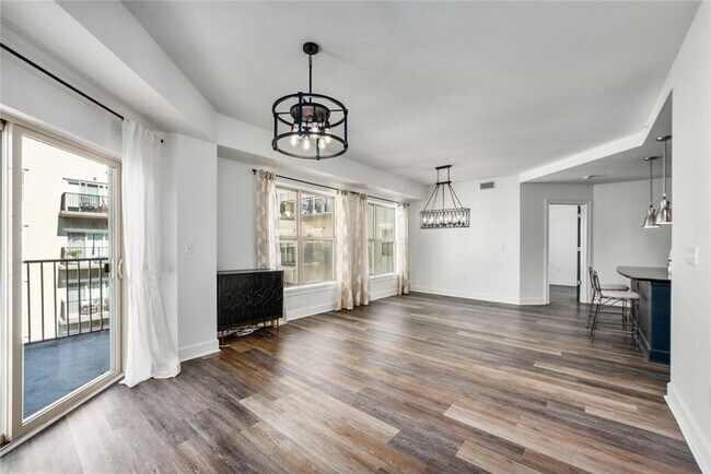 Building Photo - 200 River Vista Drive