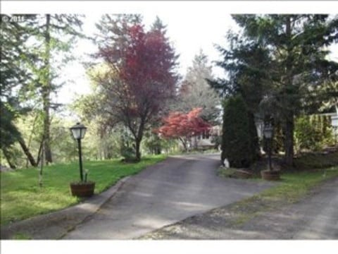 Building Photo - Out Cleveland Hills - Country living in Melrose