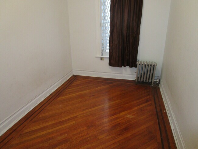 Building Photo - 6825 7th Ave