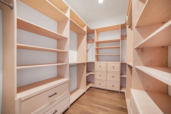 Building Photo - 10903 Centennial Trail