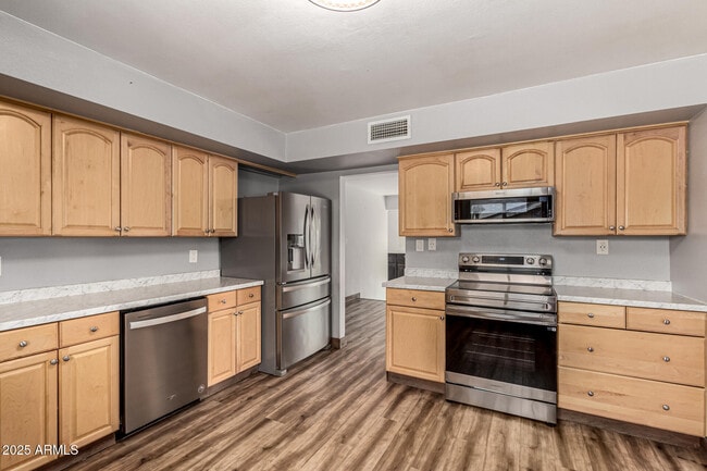 Building Photo - 8307 E Buena Terra Way