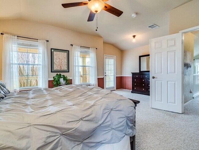 Building Photo - 611 Boca Chica Dr