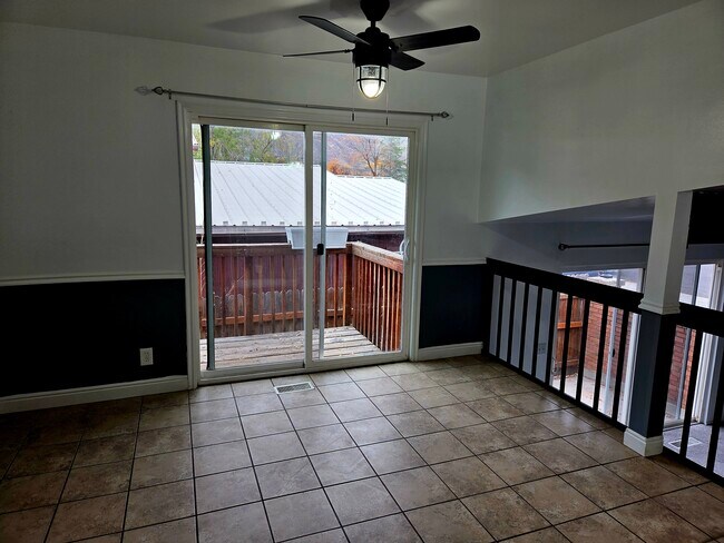 Building Photo - 1968 E 5850 S