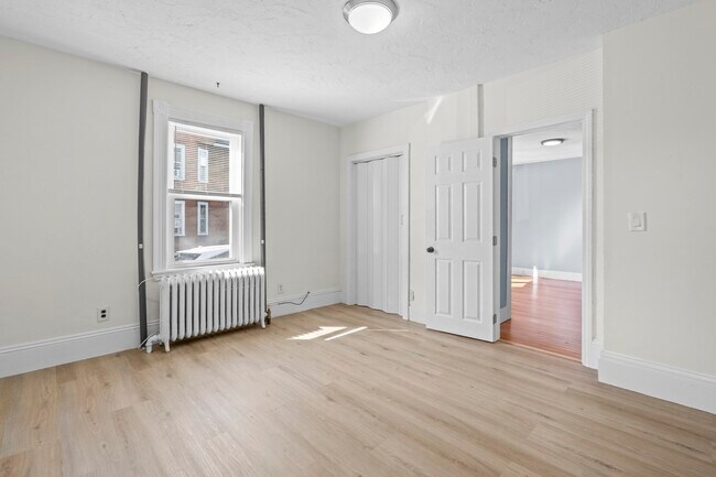 Building Photo - 205 Emerald St