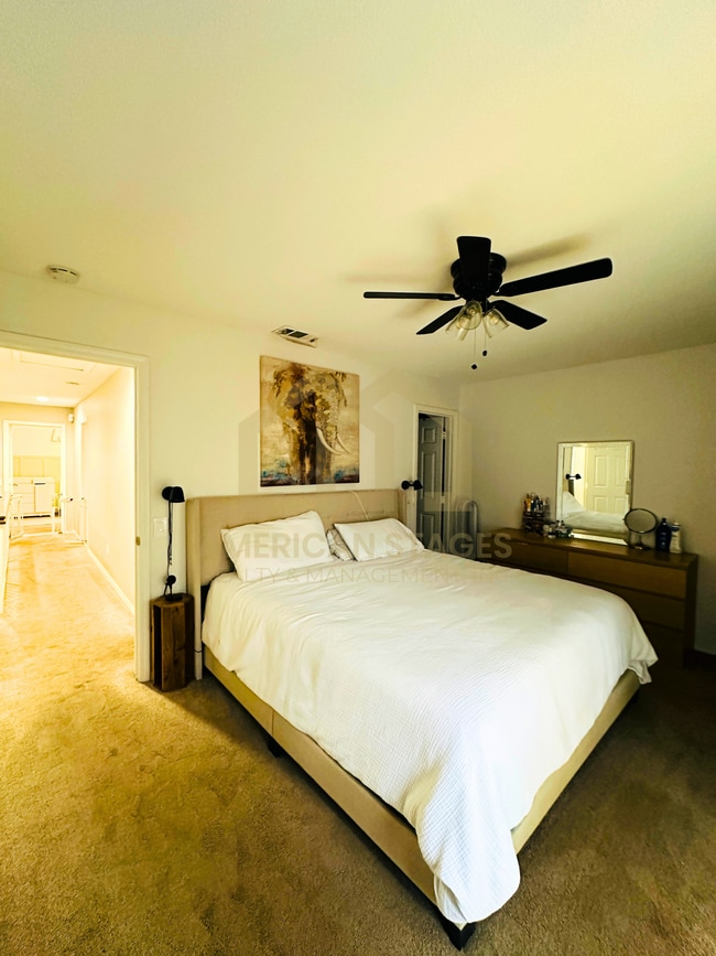 Building Photo - 131 Village Cir Dr