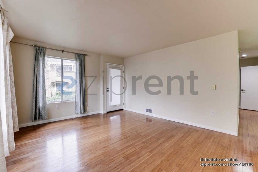 Building Photo - 821 Printempo Pl