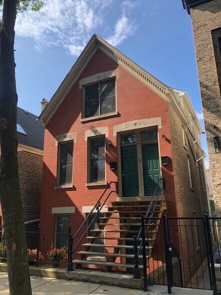 Primary Photo - 1744 N Honore St