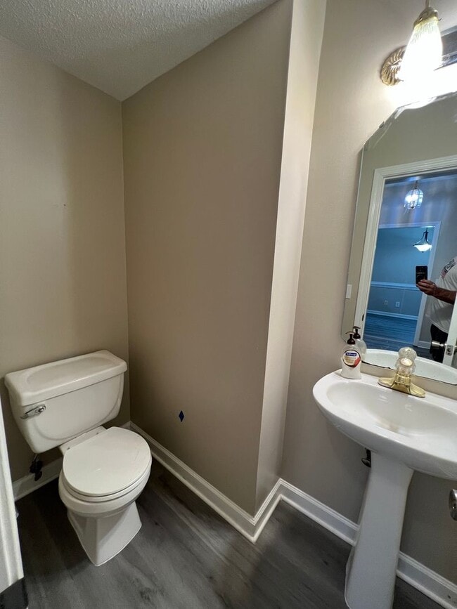 Building Photo - 7706 Astoria Pl