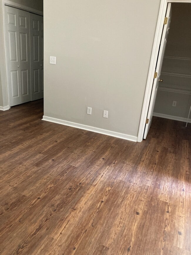 Building Photo - 240 Jacobs Way