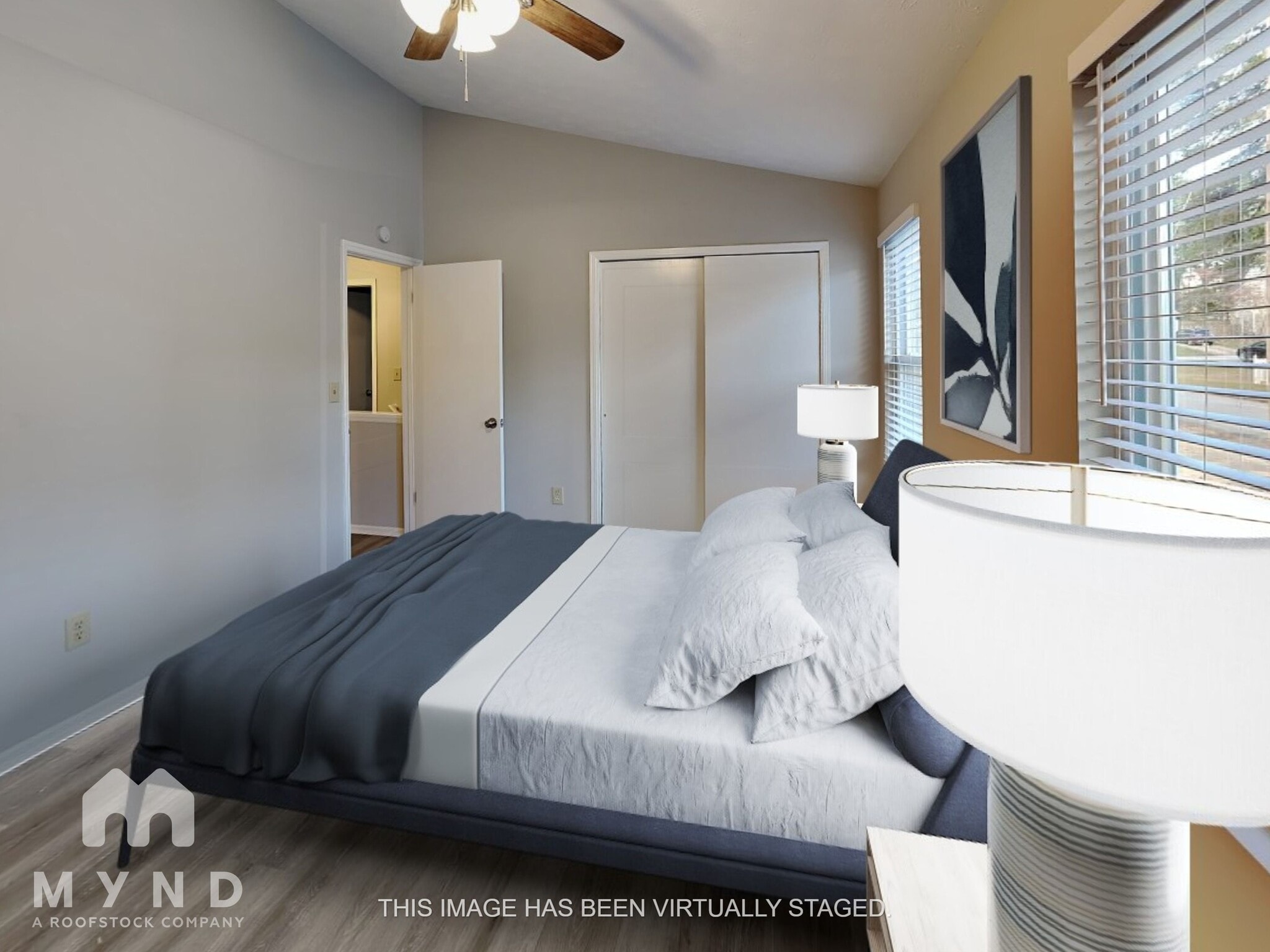 Building Photo - 2139 Victoria Pl