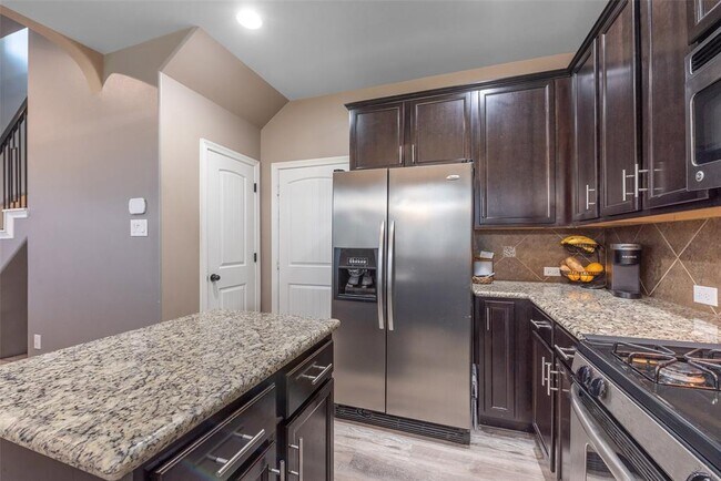 Building Photo - 25135 Andris Ln