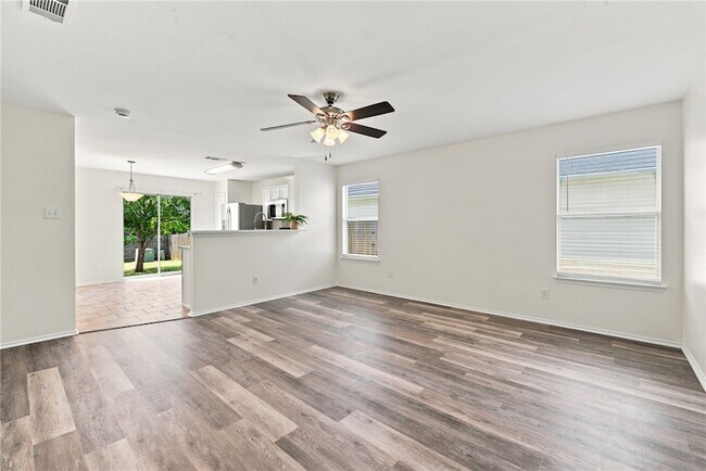 Building Photo - 4330 Spring Garden Dr