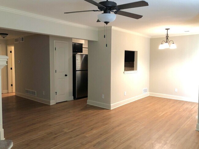Classic Dining/Living Room - Woodhaven Apartments