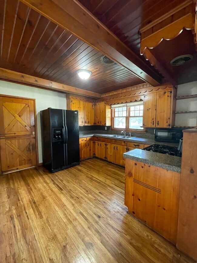 Building Photo - 3 Bedroom 1 Bath Home -located in Boone, IA