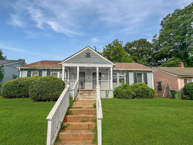Primary Photo - 248 Rosser St SW