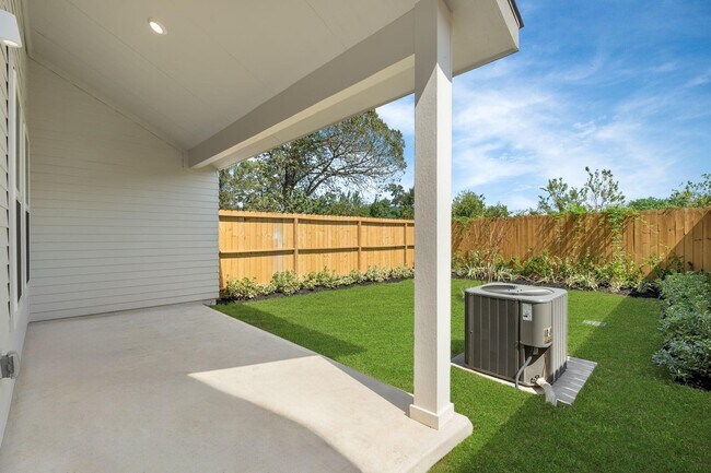 Building Photo - 5626 Bertellis Ln