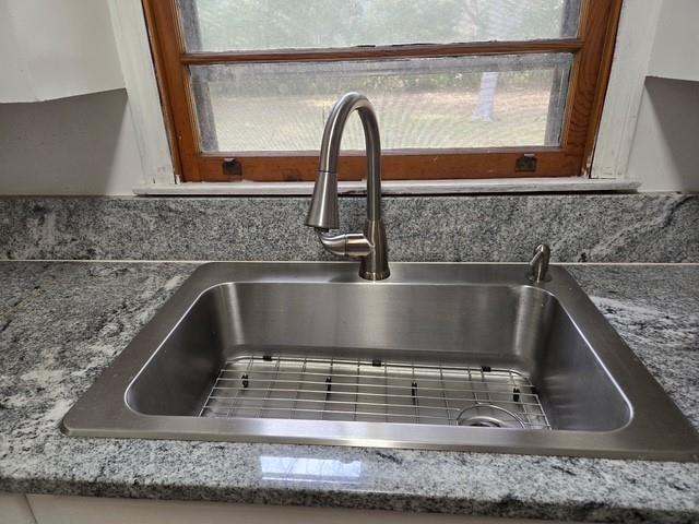 Building Photo - 704 Raines Dr