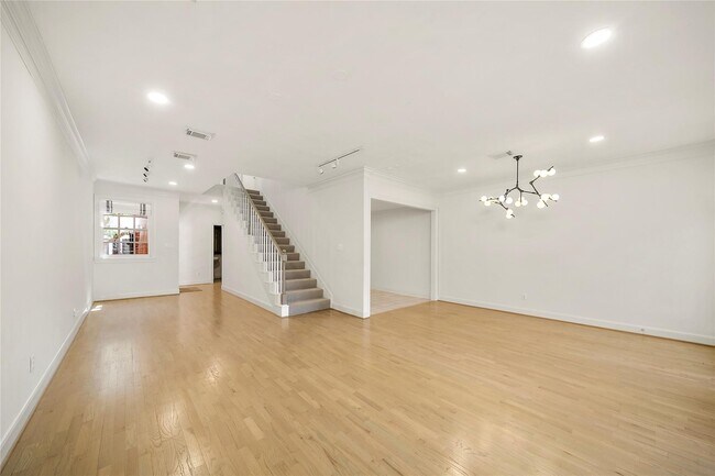 Building Photo - 2014 McDuffie St
