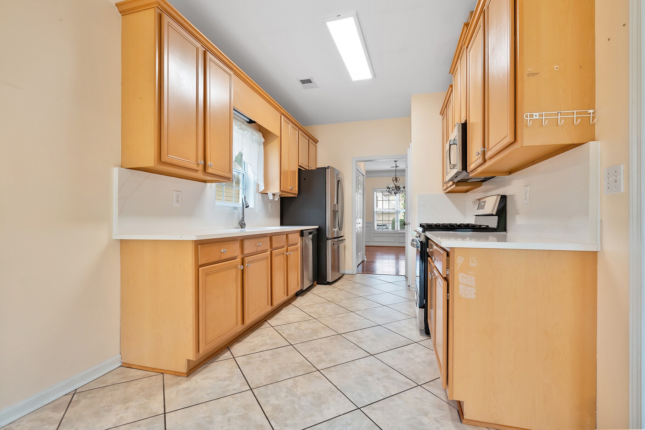 Building Photo - 847 Edgeley Ln