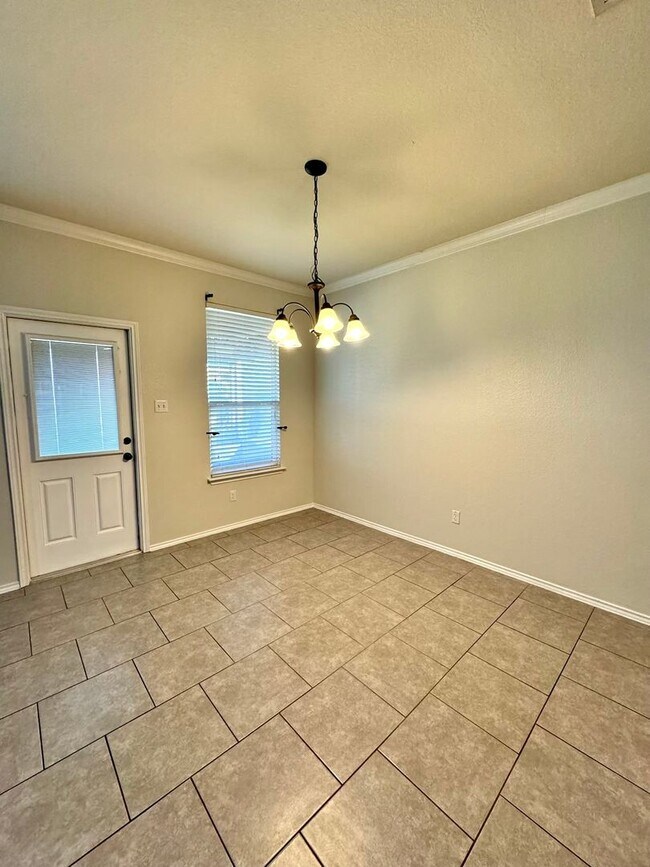 Building Photo - AVAILABLE SOON!