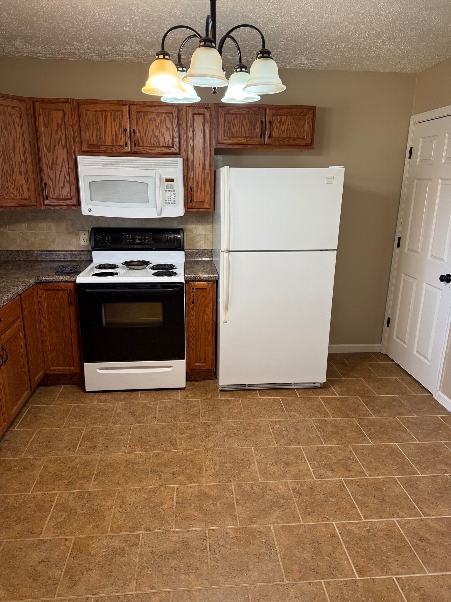 Building Photo - 338 E Jewell Ave