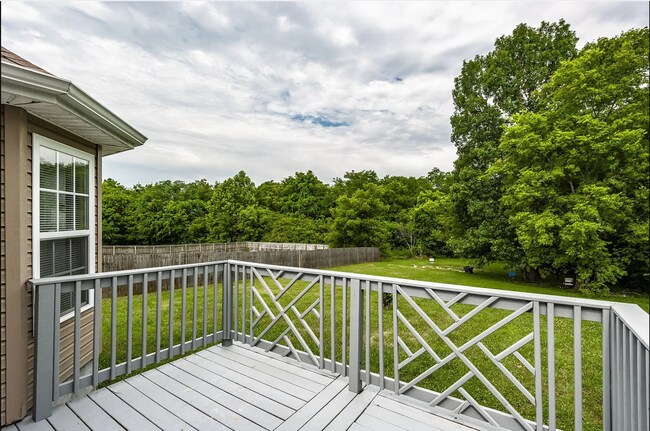 Building Photo - 3 Bed w/Bonus, Large Yard in Sought After Franklin Location!