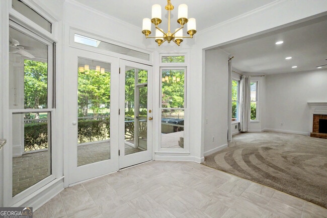 Building Photo - 322 Welton Way