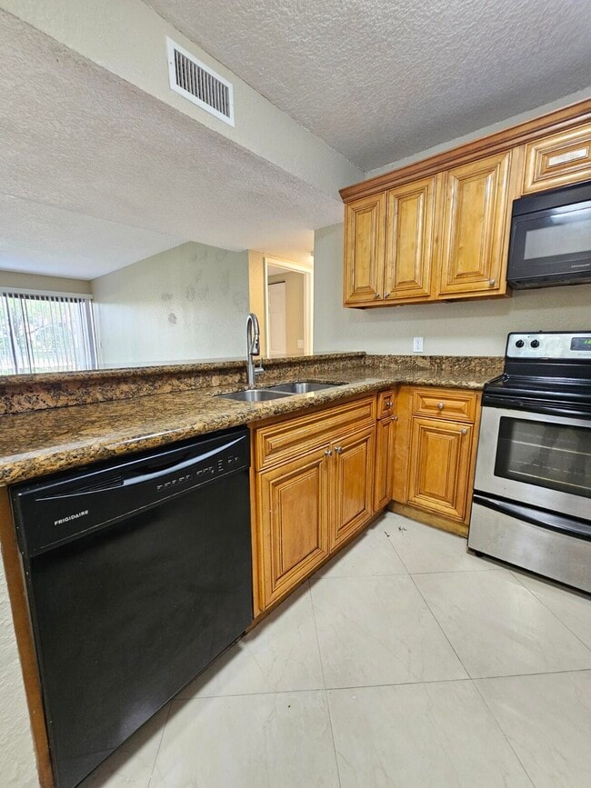 Building Photo - 1440 Windorah Way