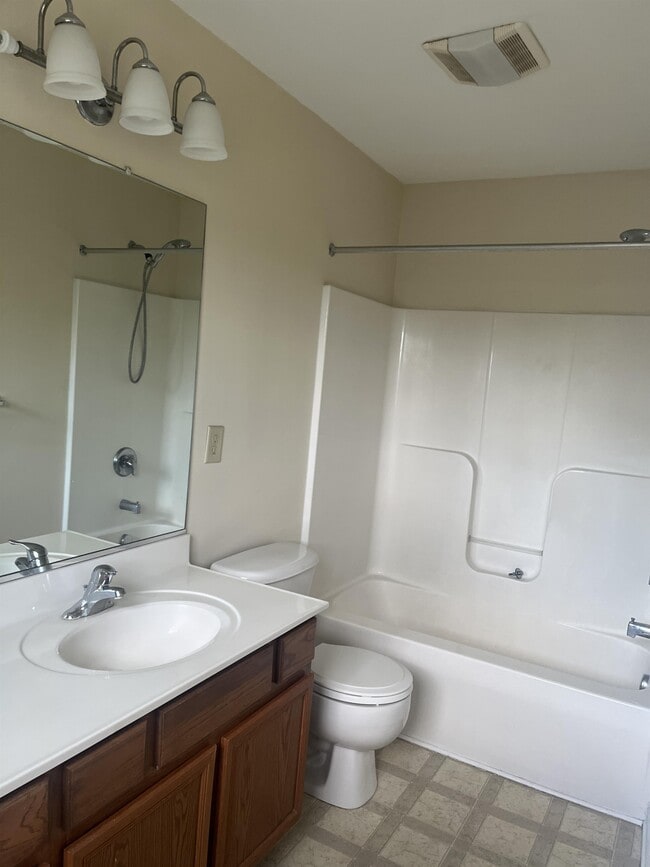 Building Photo - 118 Myatt Ct