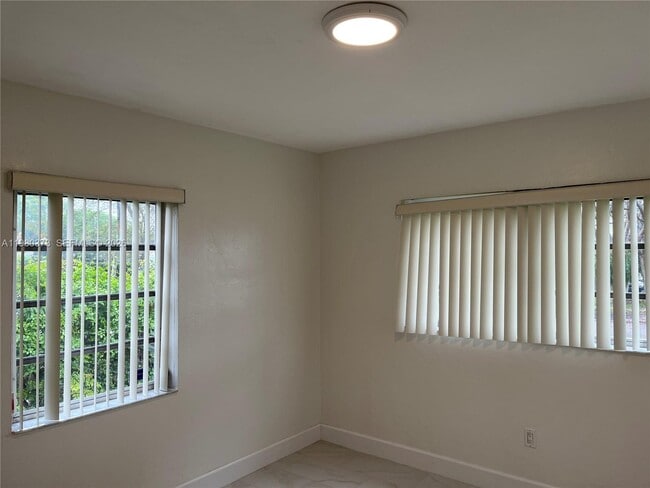 Building Photo - 6261 NW 40th St