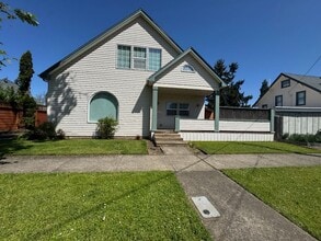 Building Photo - Great 2 bed/1 bath- All utilities included!