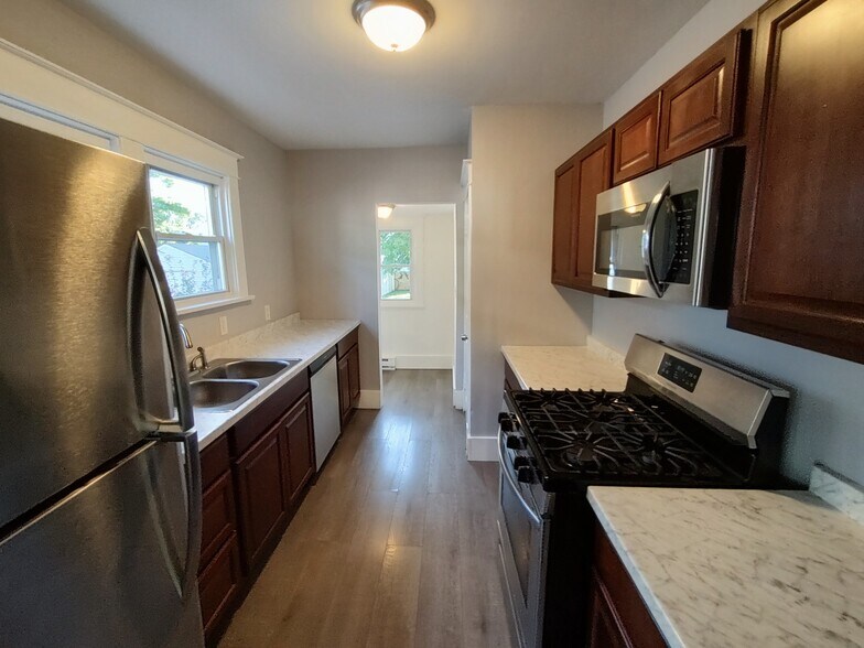 Building Photo - 1725 Avenue M