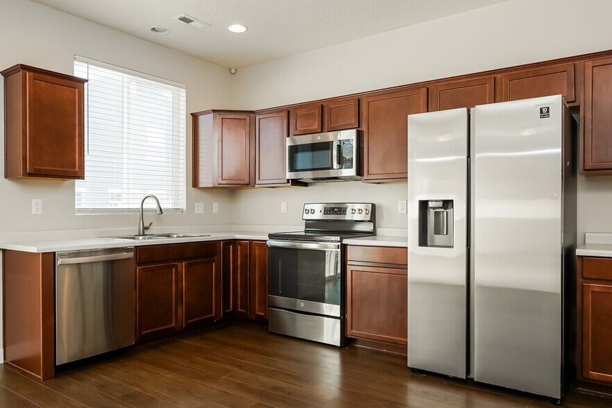 Building Photo - 2087 W 3290 S