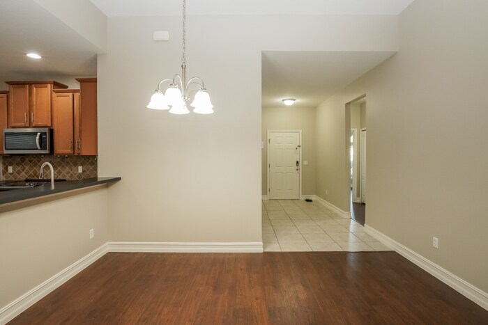 Building Photo - 615 Woods Landing Dr