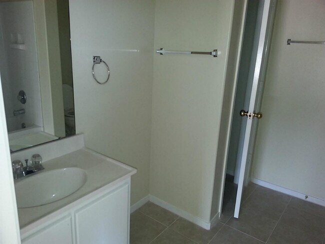 Building Photo - 23319 Cape Cottage Ct