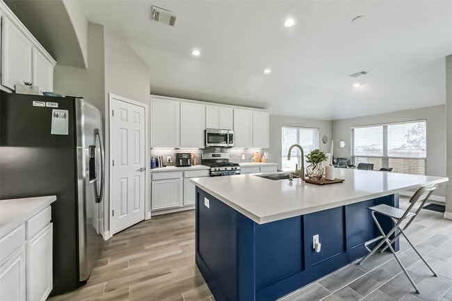 Building Photo - 10303 Stanbrook Dr