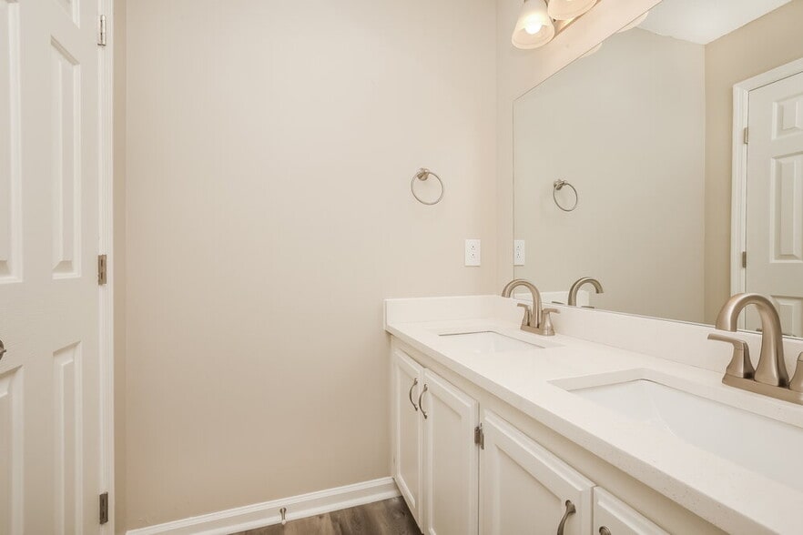 Building Photo - 309 Cedar Park Cir