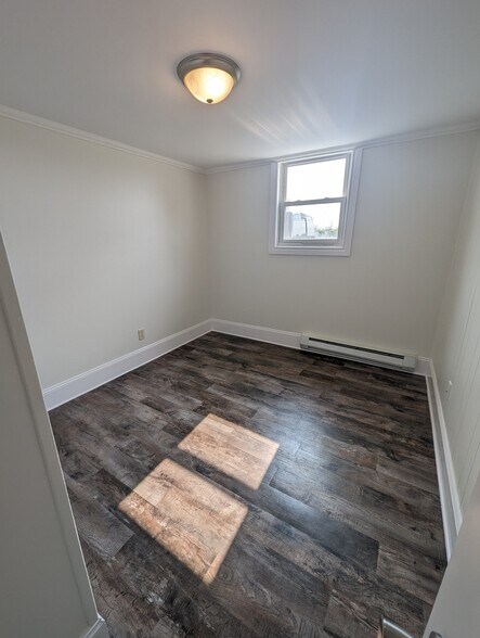 Building Photo - 840 Duke Ave